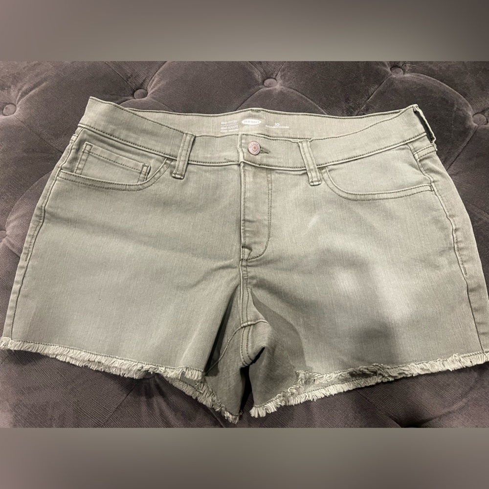 Old Navy Olive Green Frayed-Hem Denim Shorts